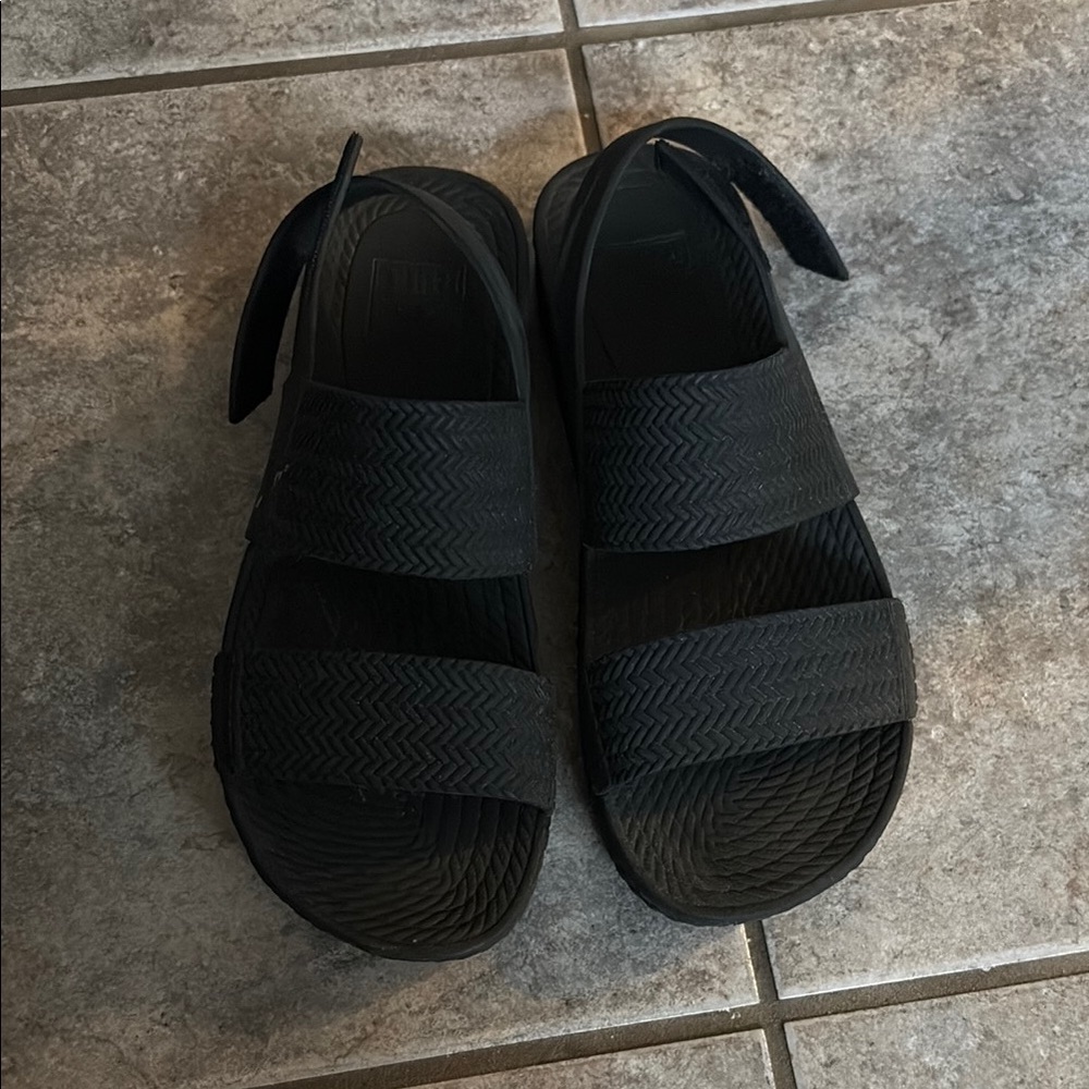 Reef Women's Black Dual-Strap Sandals